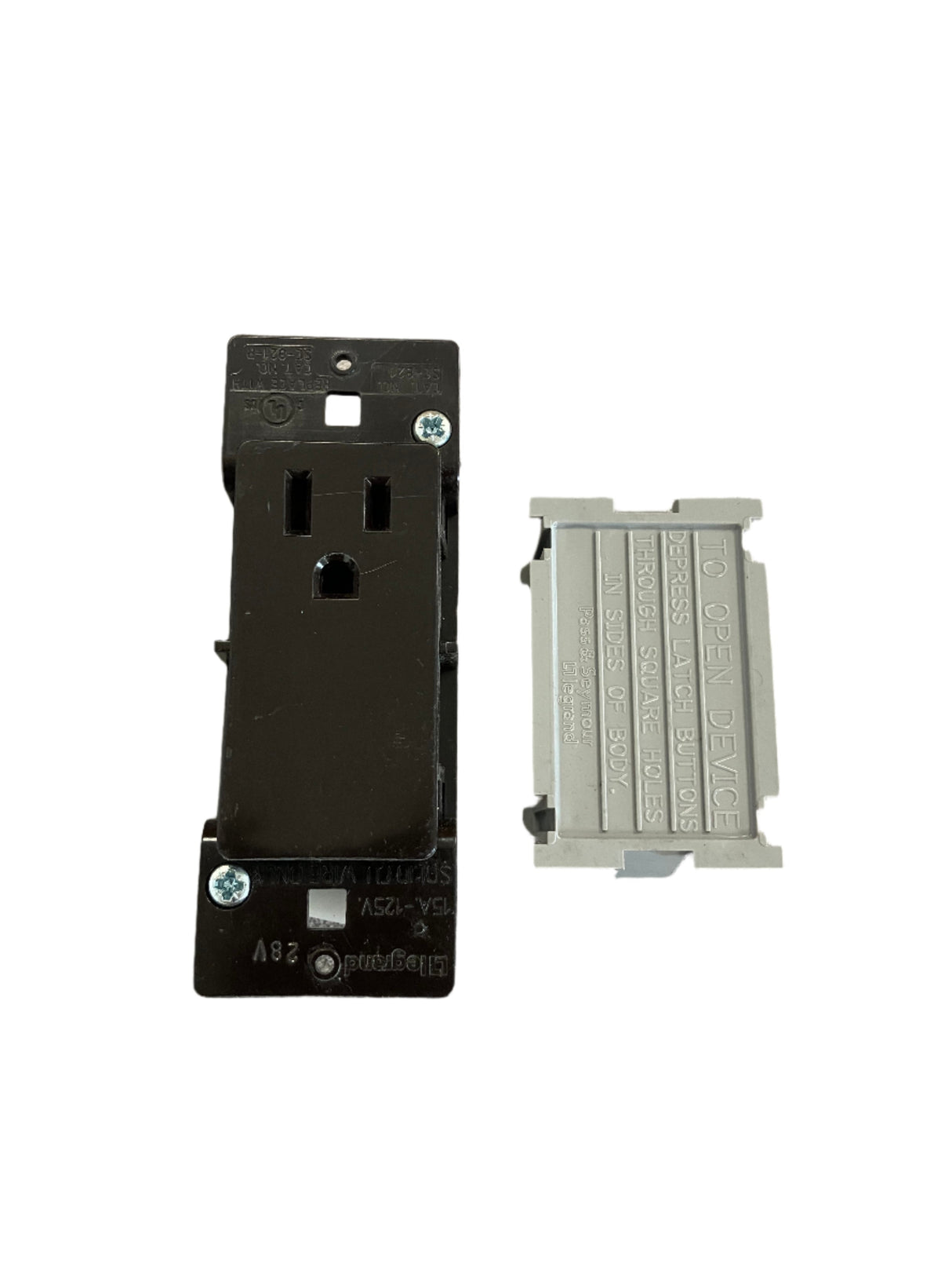 Pass & Seymour 15A Single Decorator Receptacle, Flush Mounted, Self-Contained Device